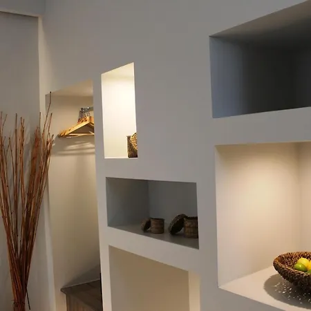 Beachfront Apartment Perissa (Santorini)