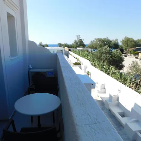 Beachfront Apartamento Perissa (Santorini)
