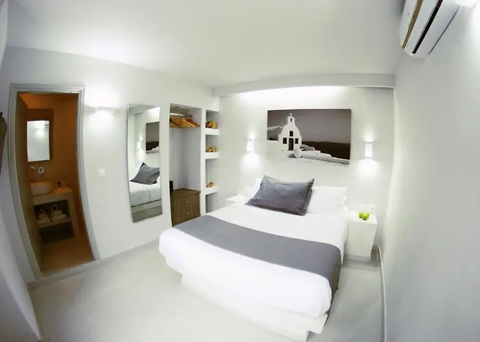 Beachfront Appartement Períssa